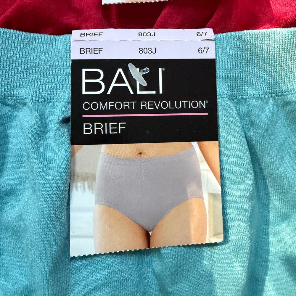 Bali Comfort Revolution Briefs 3 Pack Teal Red Seamless Microfiber 803J Size 6/7 - Picture 2 of 6